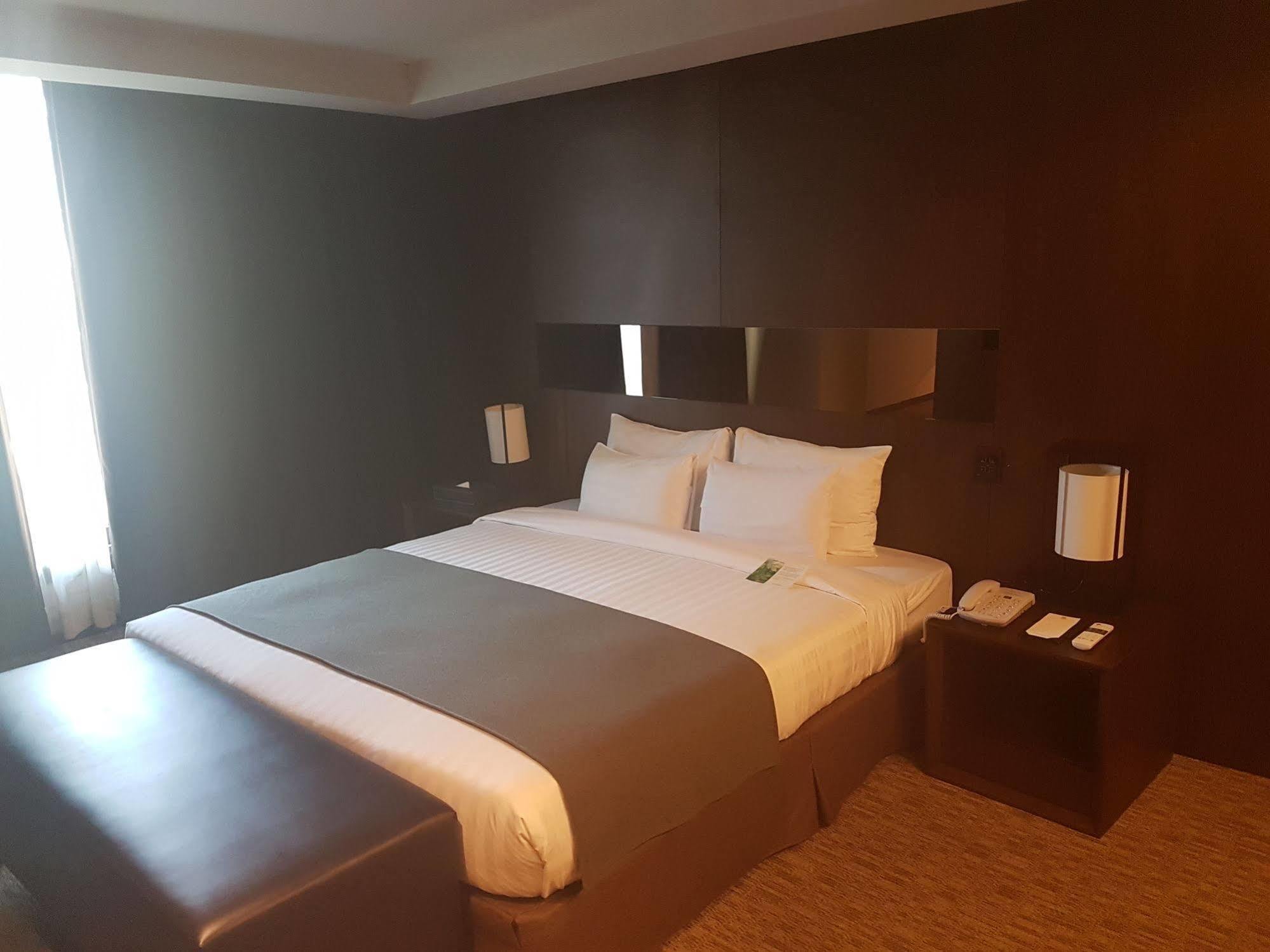 Best Western Incheon Royal Hotel Экстерьер фото